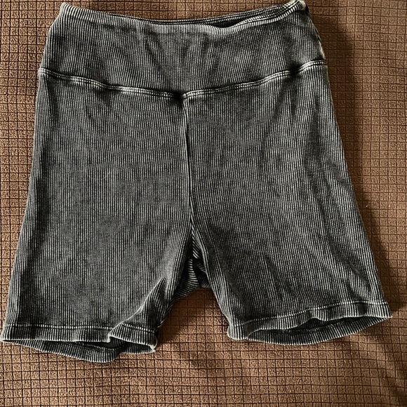 Year of Ours ribbed shorts - small - Picture 1 of 3